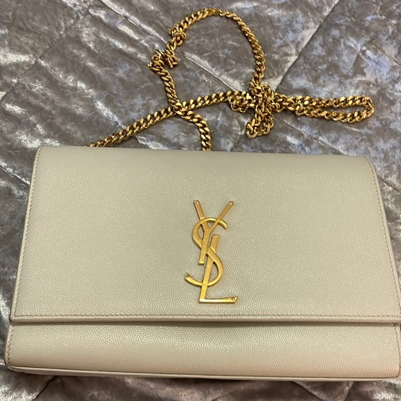 Yves Saint Laurent Cream Crossbody Bag with Gold Chain In great condition - Picture 1 of 5